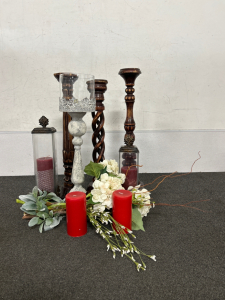 DECORATIVE CANDLE HOLDERS, CANDLES AND ARTIFICIAL FLOWERS