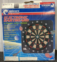 UNICORN ELECTRONIC DARTBOARD, PORTA TRACE PROJECTOR FOR DRAWING AND TRACING - 2