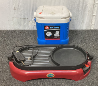 (1) SANTE FE FAJITAS AND MORE BUFFET COOKER (POWERS ON) WITH (1) IGLOO ICE CUBE COOLER (12 U.S. QTS)