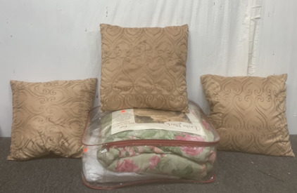 (1) FULL MATTRESS COVER WITH (1) COMFORTER, AND (3) DECORATIVE THROW PILLOWS