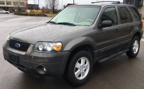 2005 FORD ESCAPE - CLEAN CAR!