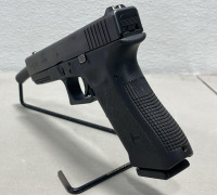 Glock - G22 - .40 Cal. - 2