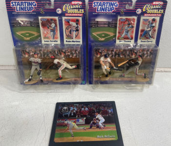 2000 Starting Lineup Baseball Figurines (1) Mark McGwire Photo hologram