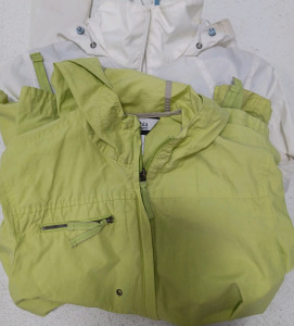 (2) Columbia Lightweight Jackets Size Small