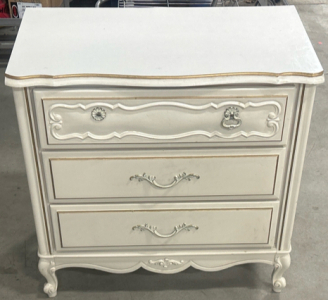 3-Drawer Dresser