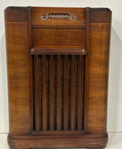 1942 Philco Radio. Model A-361