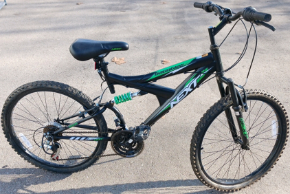 24" Next Gauntlet Bicycle Black & Green