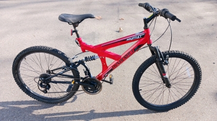 24" Dynacraft Gauntlet Bicycle Black & Red