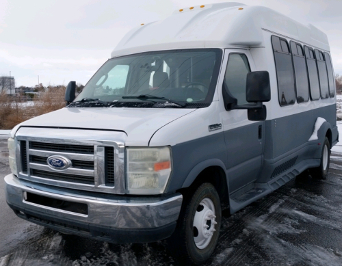 2015 FORD E-350 - CONVERTED MOTORHOME!