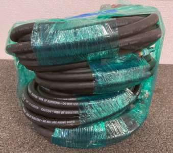 (4) 3/8 AIR HOSES, 25 FOOT