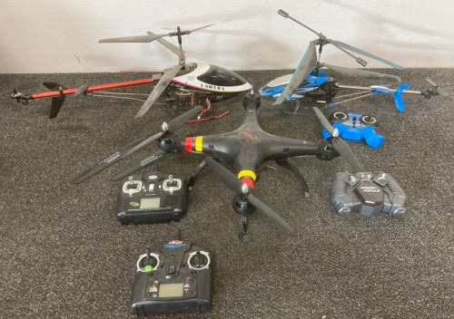 MOTOR FLY HELICOPTER, HURRICANE HELIPOTER, ZYMA DRONE, EXTRA REMOTE CONTROLS (ALL FOR PARTS OR REPAIR)