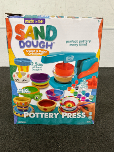 MADE BY ME! SAND DOUGH SCULPT & PAINT CREATIONS