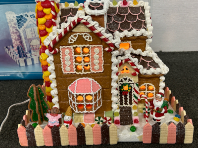 LIGHT UP GINGERBREAD HOUSE WITH SANTA-WORKS AND COMES WITH SPARE BULB & FUSE