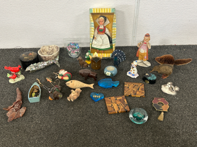 VINTAGE SWEDISH DOLL, VINTAGE CLOWN FIGURINE AND VARIOUS OTHER UNIQUE KNICK KNACKS