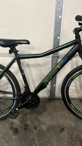 BLACK/ GREEN/ BLUE VITESSE PERFORMANCE GENSIS BIKE