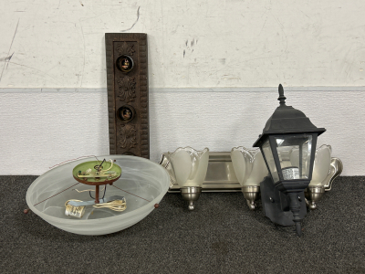 (4) LIGHT FIXTURES