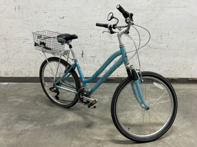 K2 CRUISER BIKE WITH SMALL BASKET