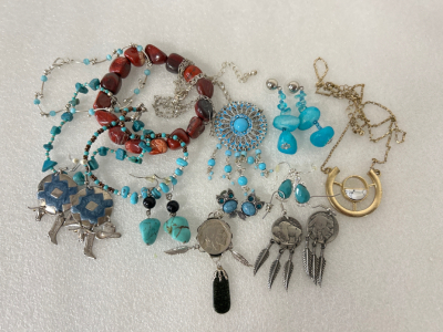 WESTERN STYLE JEWELRY: NECKLACES, BRACELETS, AND EARRINGS