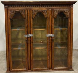 59 1/2’’ x 16’’ x 58 3/4’’ Curio Cabinet With Light