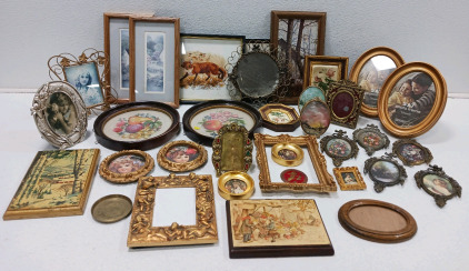 (30+) Assorted Vintage Picture Frames & Wall Art