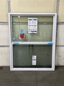 PELLA SINGLE HUNG ANNEALED ONE WIDE WINDOW INSERT (OVERALL 47.5x 59.25)