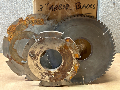 BOX WITH 3&rdquo; DIAMETER ARBOR BLADES IN VARIOUS SIZES/THICKNESS/TEETH