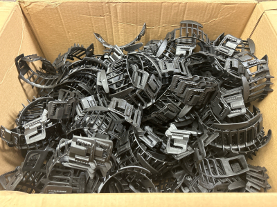 BOX OF BLACK LARGE HAT CLIPS-QUANTITY UNVERIFIED