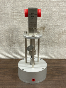 NUPRO SWAGELOK VALVE ACTUATOR WITH BELLOWS VALVE