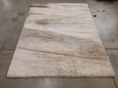 Beautiful 5'&times;8' Cream Area Rug