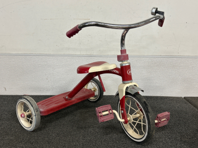 VINTAGE RADIO FLYER TRICYCLE WITH BELL