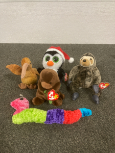 TY BEANIE BABIES; SEAWEED (1995),SLOWPOKE (1999), IGLOO (2013), BEAK (1998)