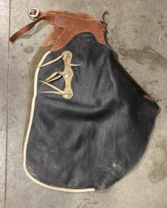 (1) PAIR OF LEATHER RIDING CHAPS (DECENT CONDITION)