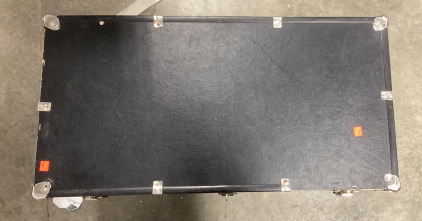 (1) FOOTLOCKER/CHEST (30.5&rdquo;X15.5&rdquo;X17&rdquo;) WITH HOME DEOCR INCLUDING (2) WOODEN M&rsquo;S) (1) SMAL CHEST, PICTURE FRAMES AND MORE