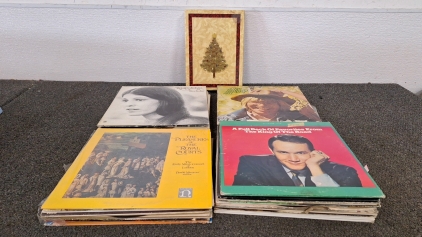 ASSORTMENT OF VINYL RECORDS