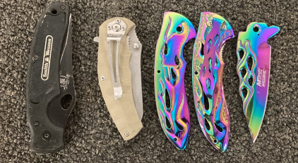 (1) SMITH AND WESSON POCKET KNIFE, WITH (1) MTECH USA BALLISTIC POCKET KNIFE (MISSING SCREW), (1) POCKEY KNIFE