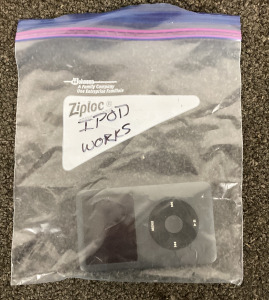 (1) WORKING IPOD (BLACK AND SILVER) 160GB