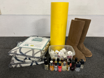 CURYAIN PANELS, BATTERY POWERED CANDLES, BEARPAW BOOTS (SIZE 7) AND MORE