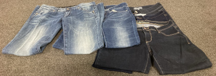 WOMEN&rsquo;S JEANS AND CAPRIS. SIZES 6, 5 AND 4