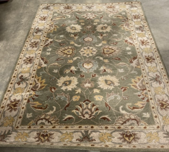 5&rsquo; x 8&rsquo; Muted Green Traditional Area Rug