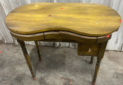 (1) Vintage Vanity Table