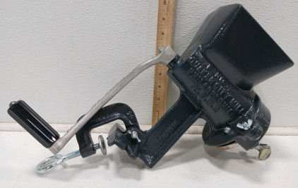 Quaker City Grinding Mill F-4 Handmill