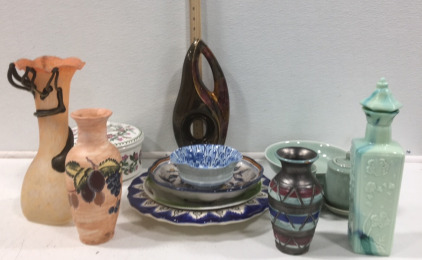 (5) Vases & More