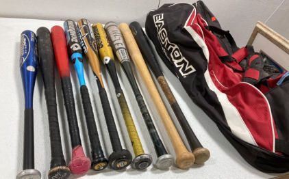 Easton Baseball Bat Bag 35 1/2&rdquo; w/ (9) Baseballs Bats