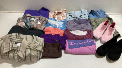 (14) Women&rsquo;s Tops, (1) Dress, (2) Shoes