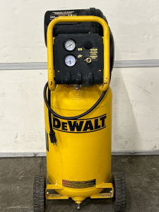 DEWALT 15 GALLON AIR COMPRESSOR (HAS COMPRESSION) 200 MAX PSI 1.6 HP