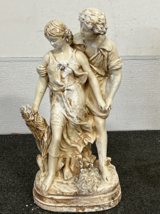 VINTAGE MARWAL STATUE ROMATIC GRECIAN COUPLE