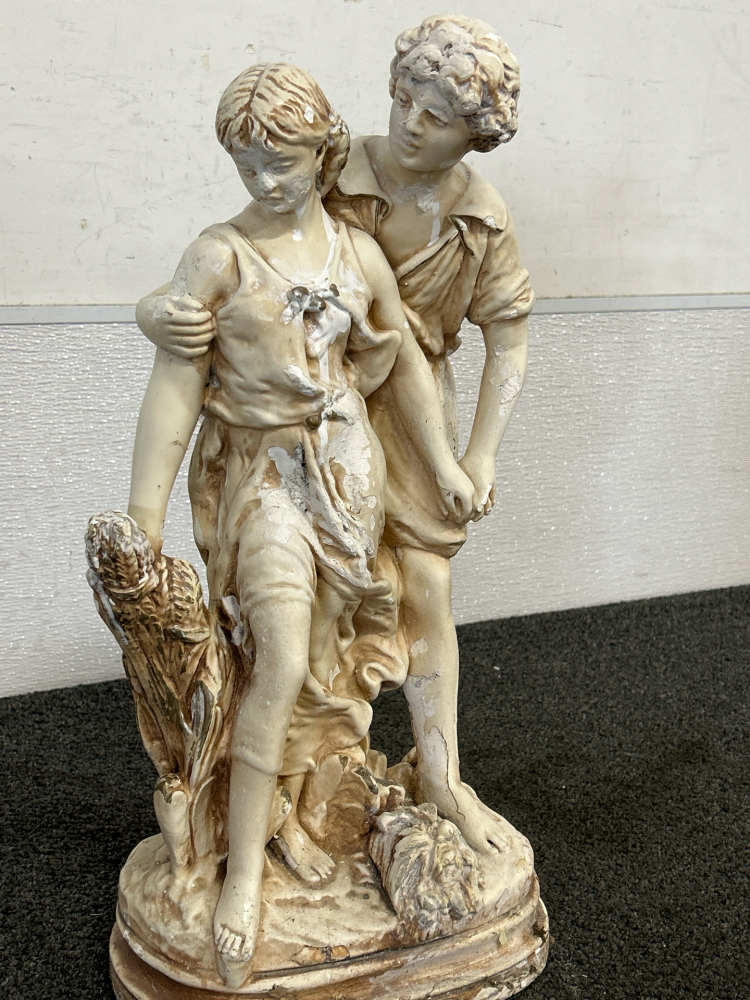 VINTAGE MARWAL STATUE ROMATIC GRECIAN COUPLE