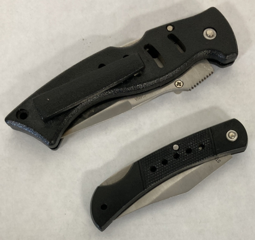 (2) Folding Pocket Knives