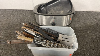 ELITE ROASTER AND VARIOUS SPATULAS