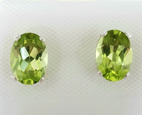 $160 Silver Peridot(1.5ct) Earrings